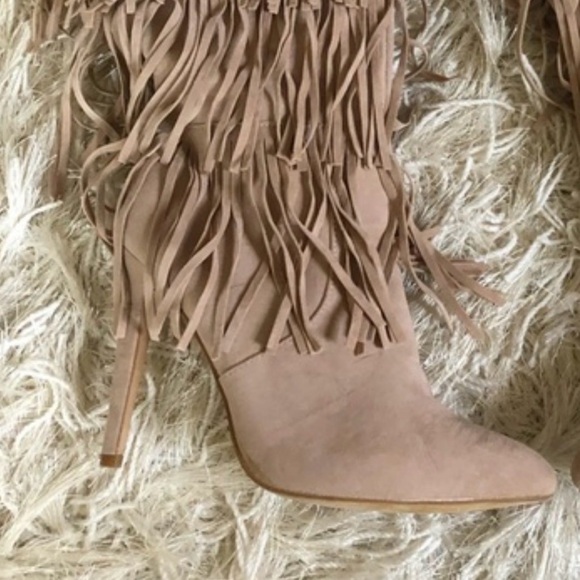 💋BEAUTIFUL BEIGE FRINGE STILETTO BOOTS💋 - Picture 2 of 4